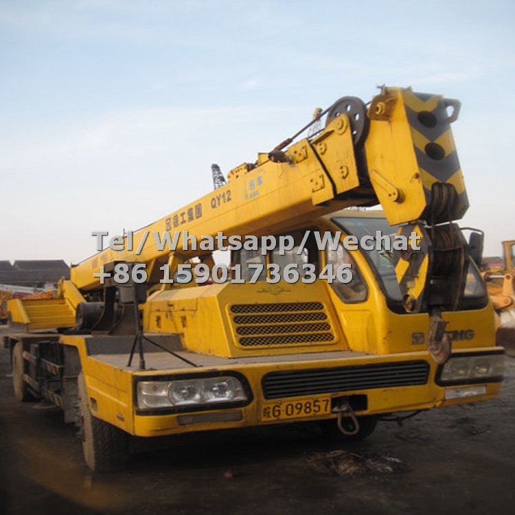 Slightly Used 2012 Model XCMG 12 ton Truck Crane QY12